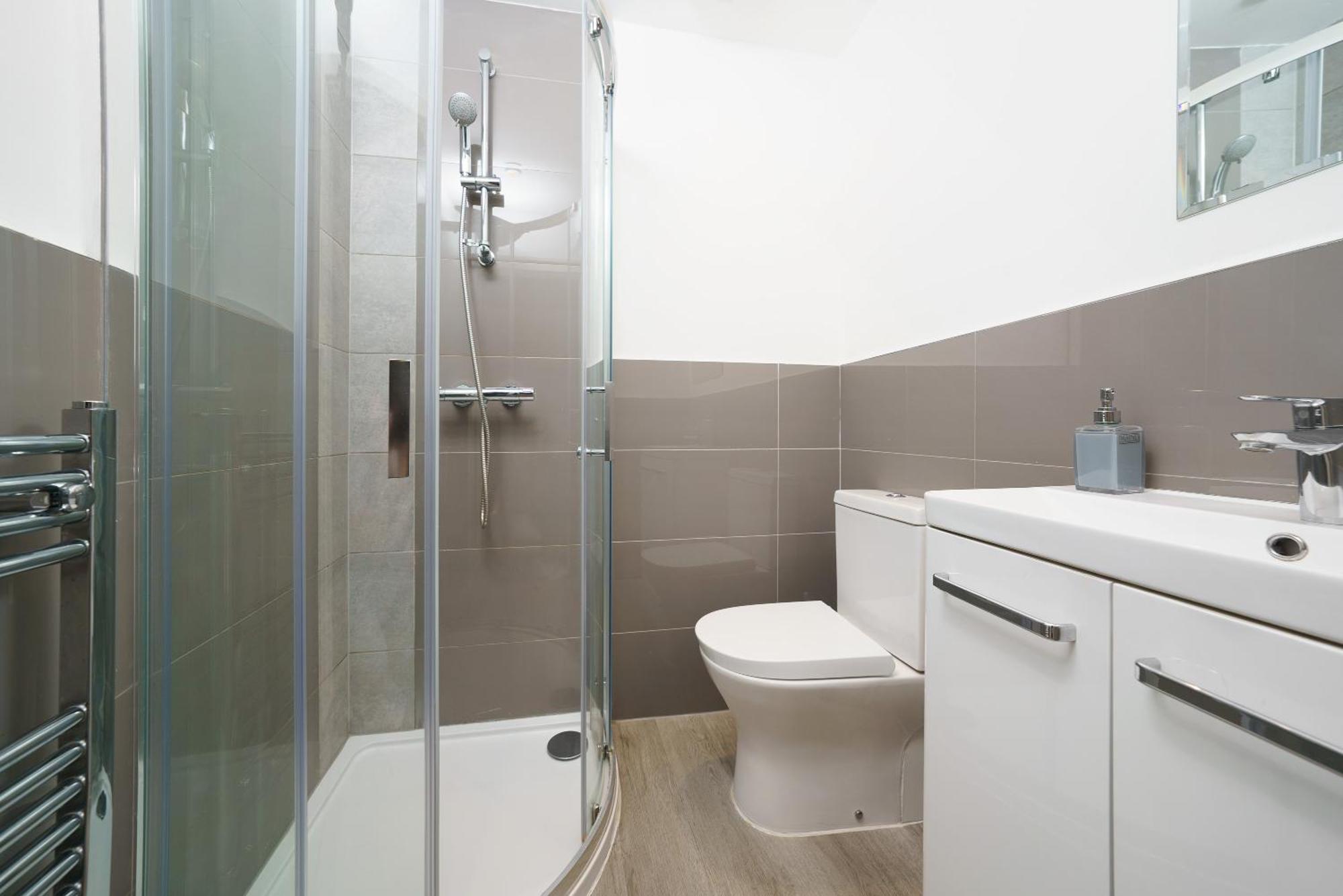Modern Apartment In South West Londra Esterno foto